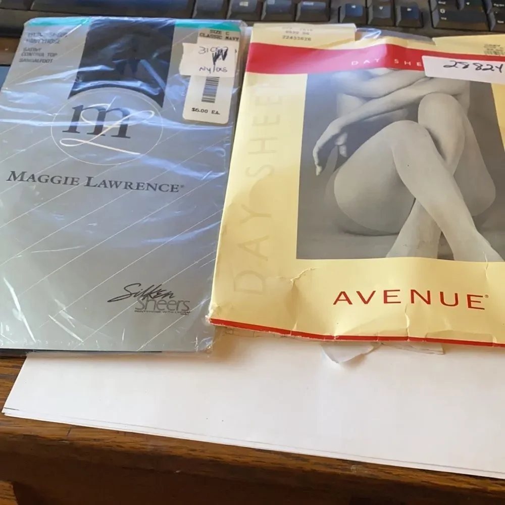 *Lot of 4* pantyhose and thigh highs